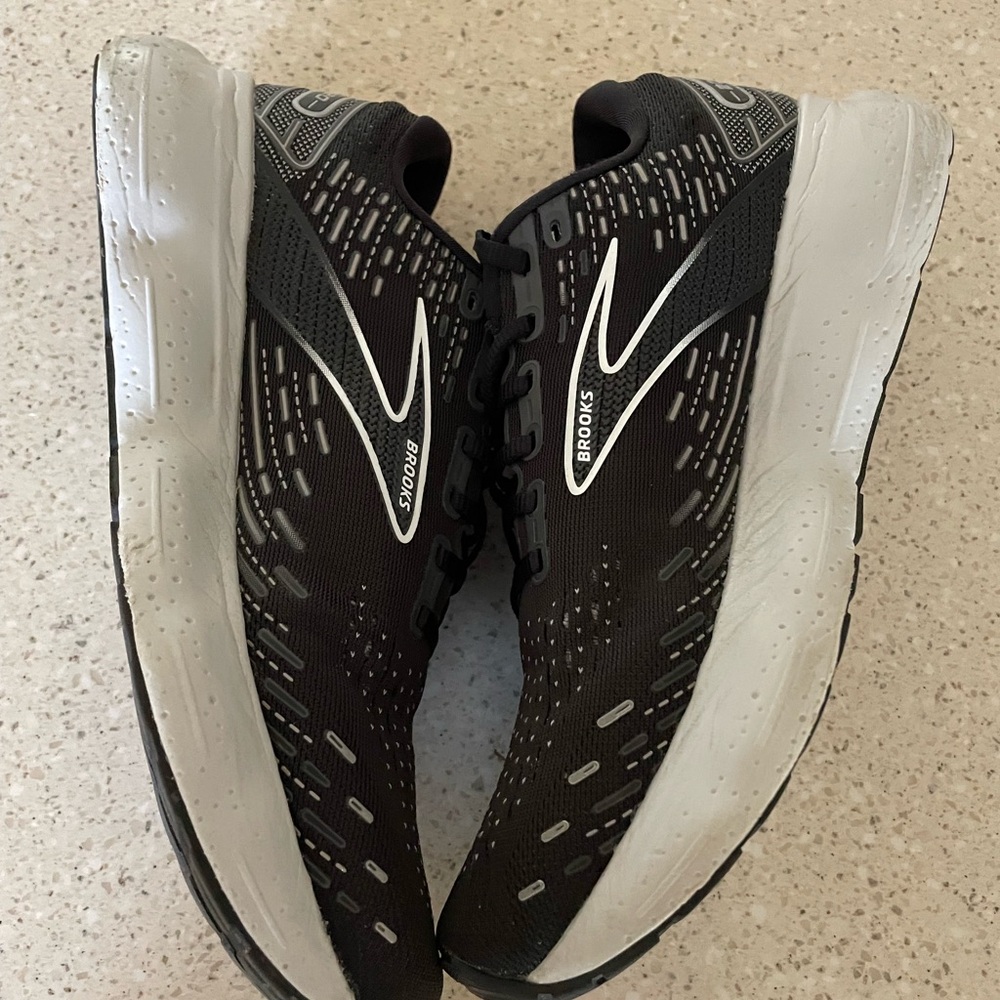 Brooks Black and White Sneakers